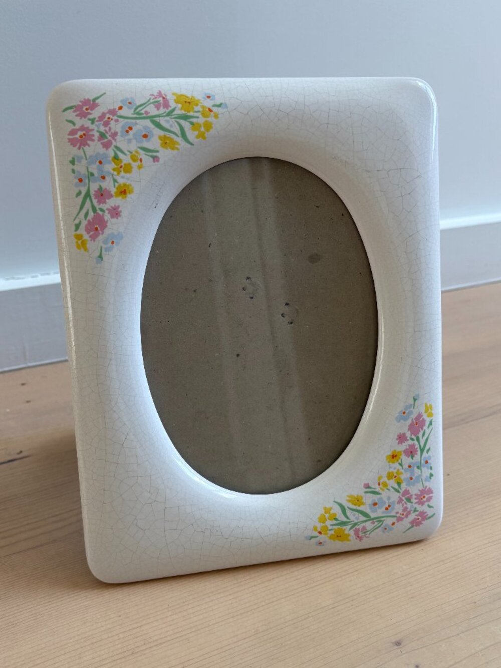 Vintage Ceramic Floral Photo Frame - Oval Opening for 5"x7" Photo